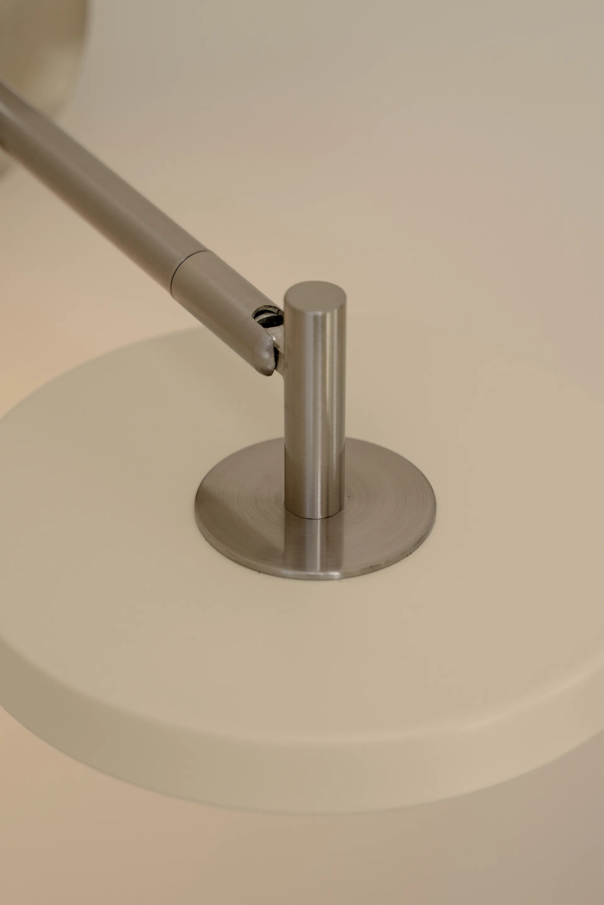 Asteria Wall seinälamppu, Pitkä, Black-chrome, Pearl White-krom Umage