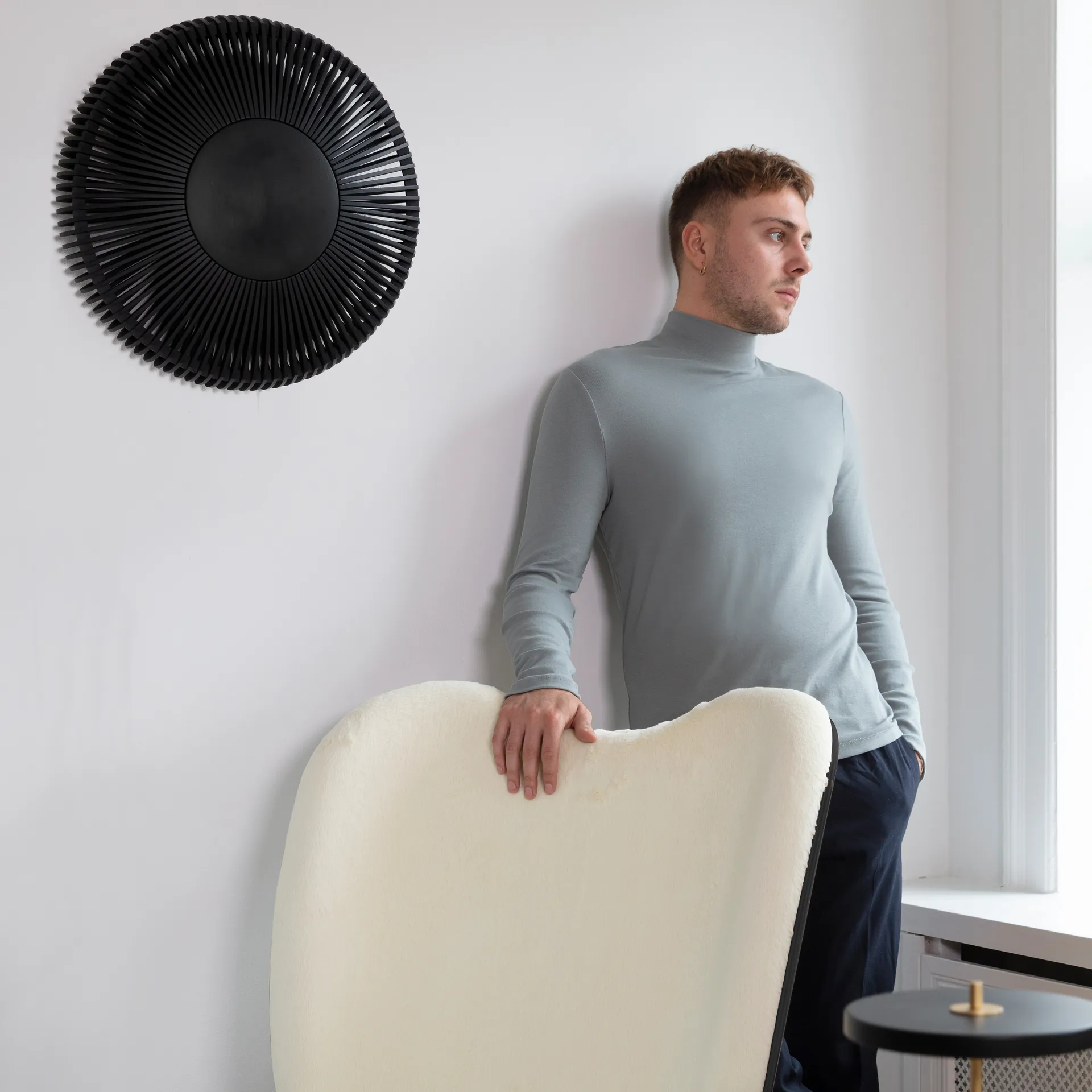 Clava Up -seinävalaisin large, Musta tammi Umage