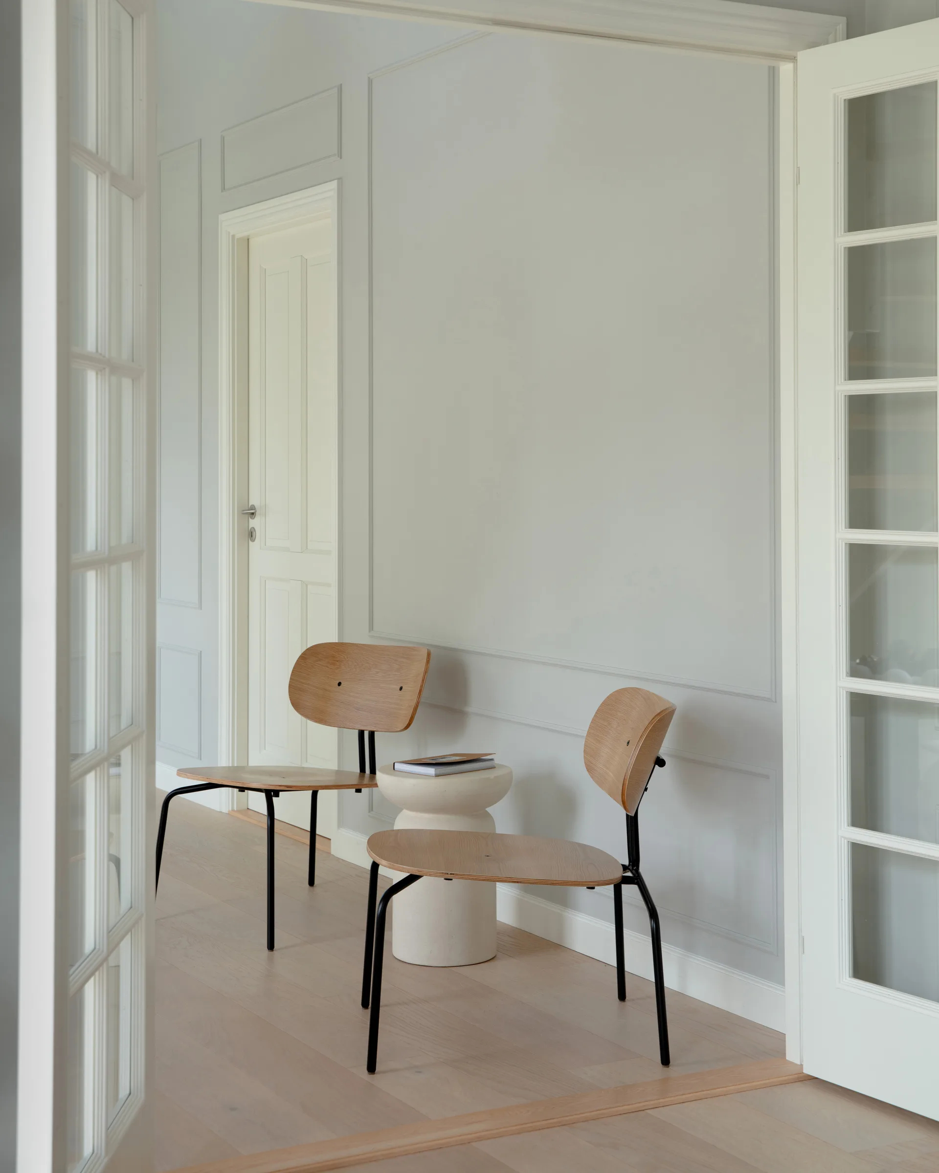 Curious lounge-nojatuoli, Oak-black Umage