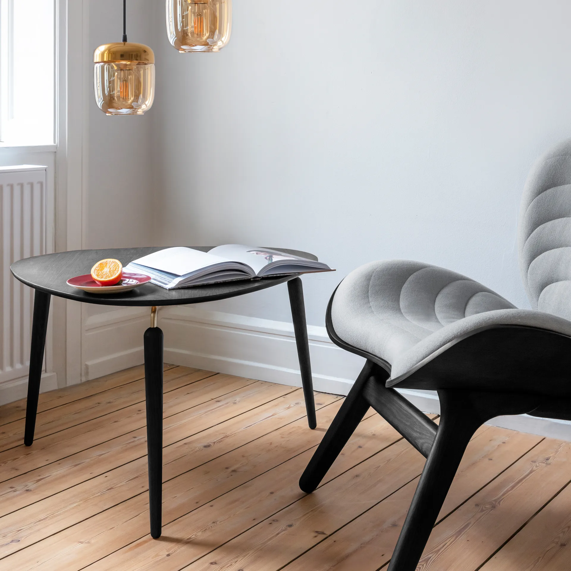 Hang Out -sohvapöytä, Musta tammi-messinki Umage