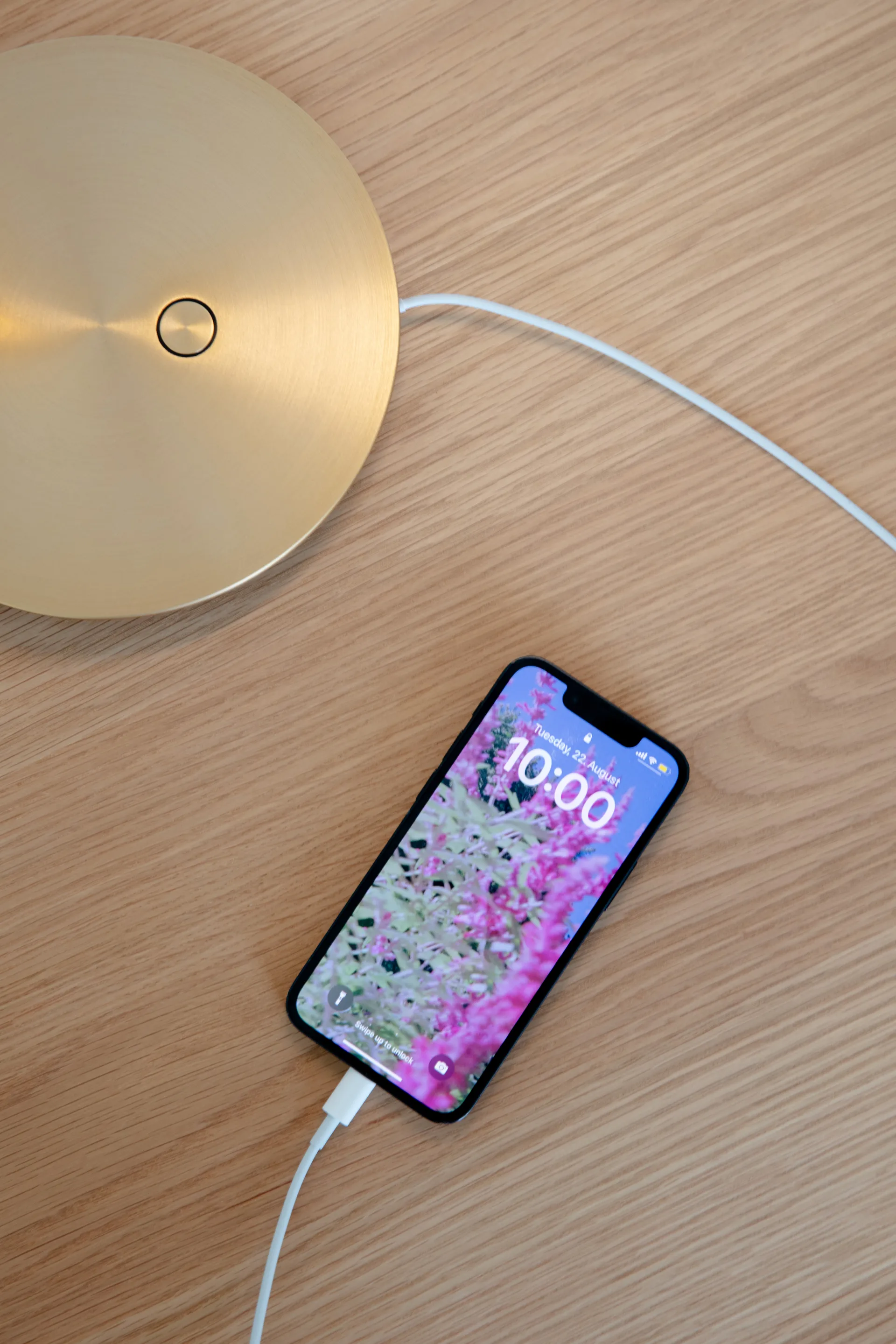 Omni Table pöytävalaisin, Messinki Umage