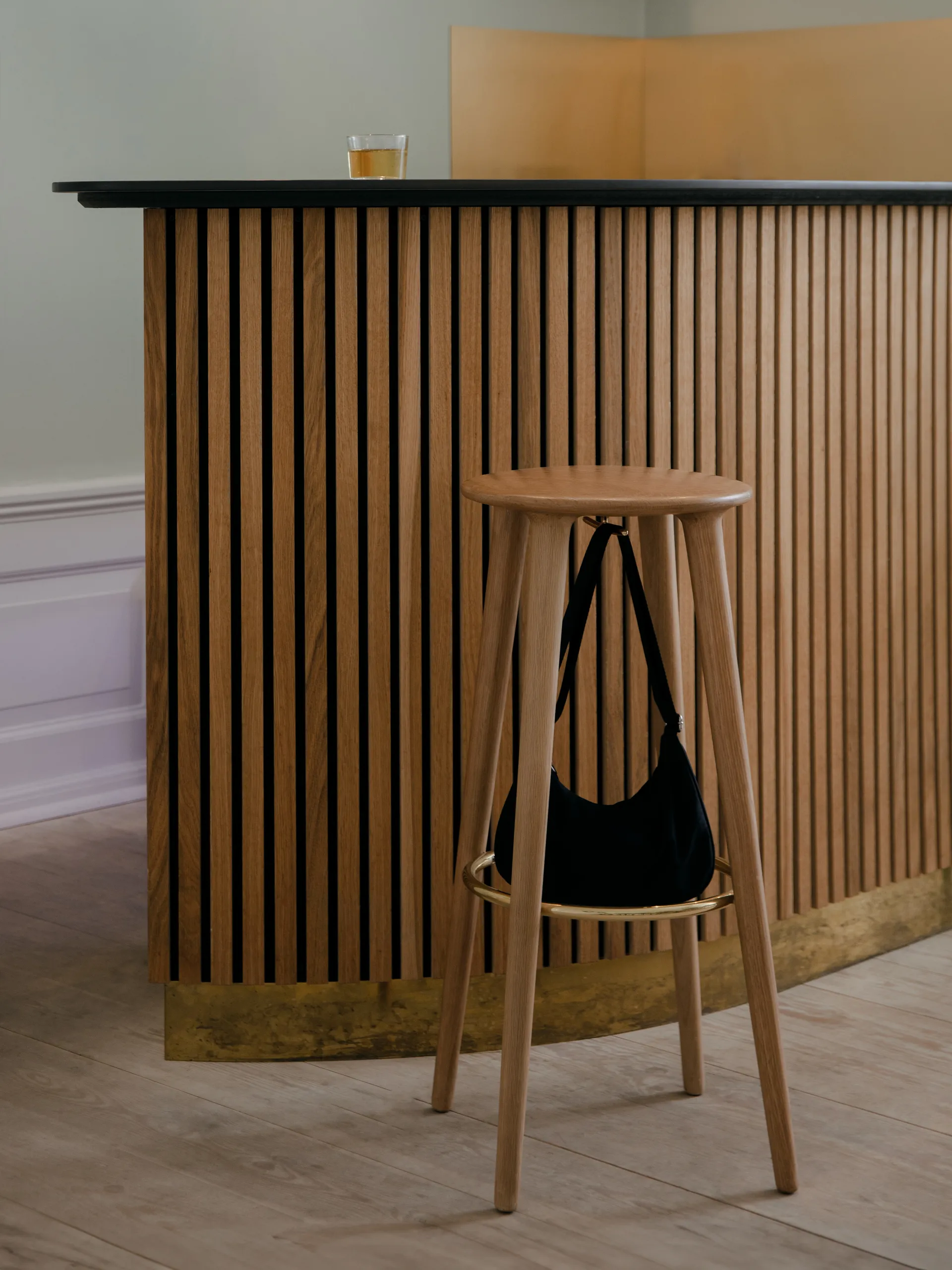 The Socialite baarituoli 77,7 cm, Oak Umage