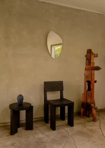 001 Dining Chair tuoli - Mustaksi petsattu mänty - Vaarnii