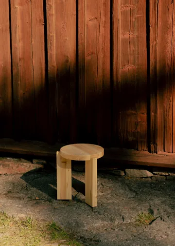 001 Stool jakkara - Matta öljyvahattu mänty, Ø40×44 cm - Vaarnii