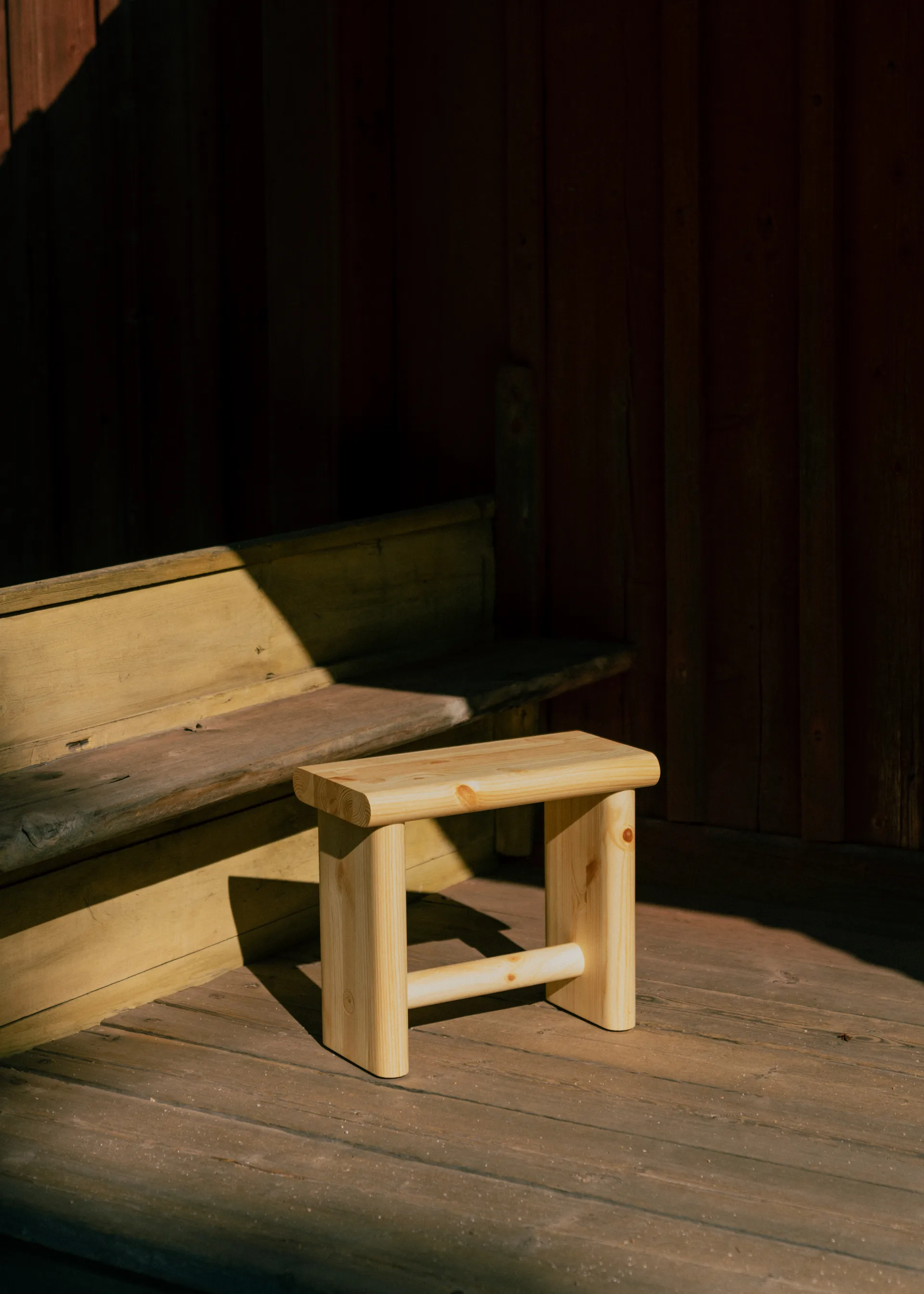 002 Ast Stool jakkara, Matta öljyvahattu mänty, 55×26×45 cm Vaarnii