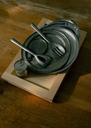 009 Tray tarjotin - Öljyvahattu mänty, 54x33x6 cm - Vaarnii