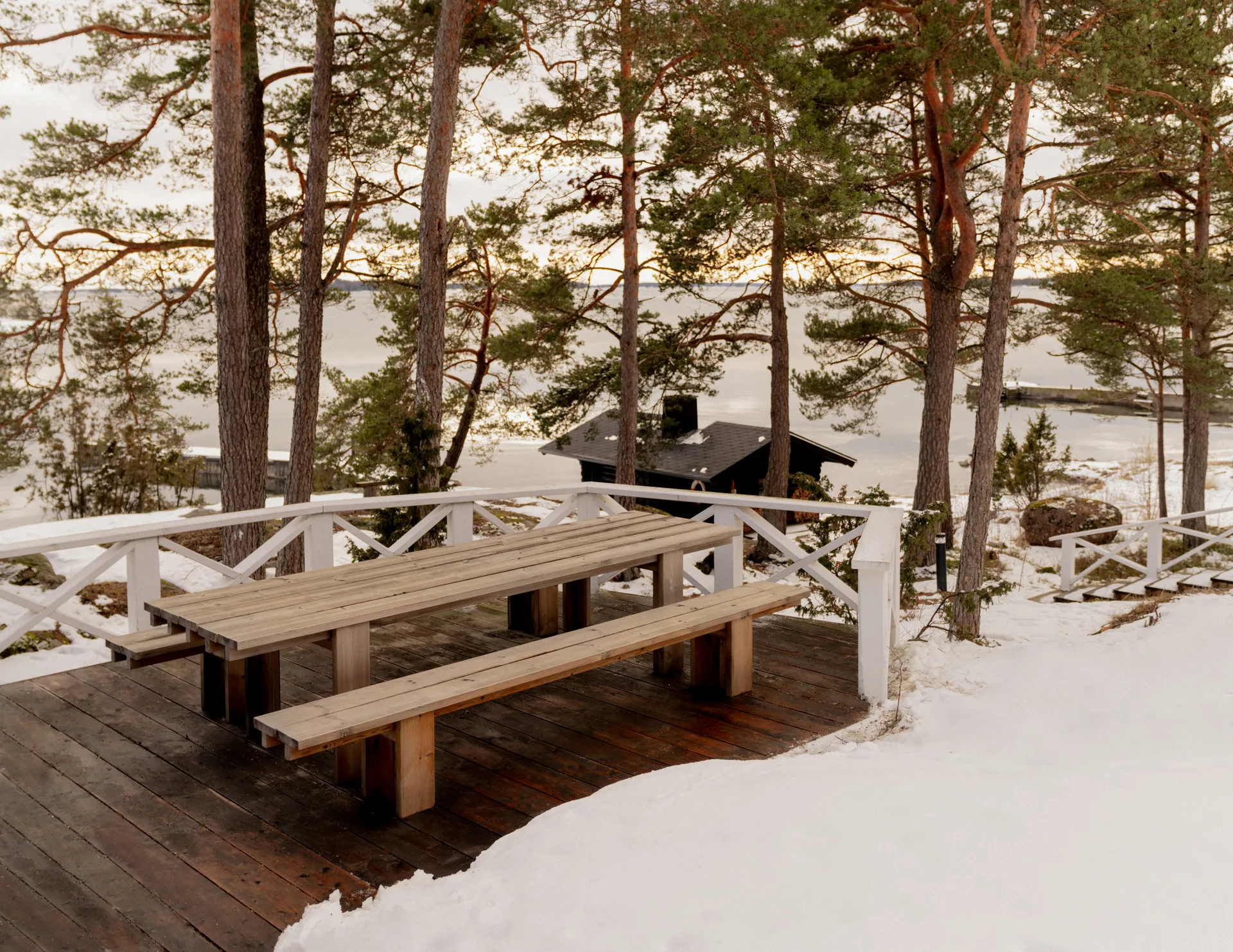 013 Osa Outdoor Bench penkki, Lämpökäsitelty mänty, 182×37×49 cm Vaarnii