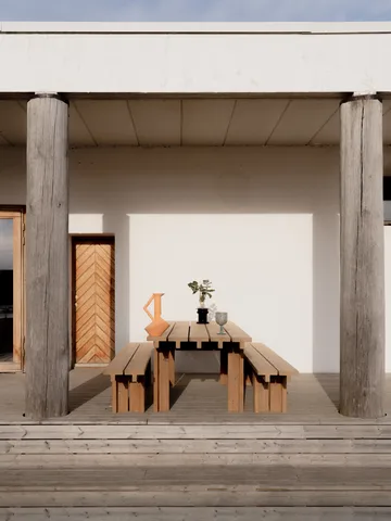 013 Osa Outdoor Table pöytä - Lämpökäsitelty mänty, 333x94x78 cm - Vaarnii