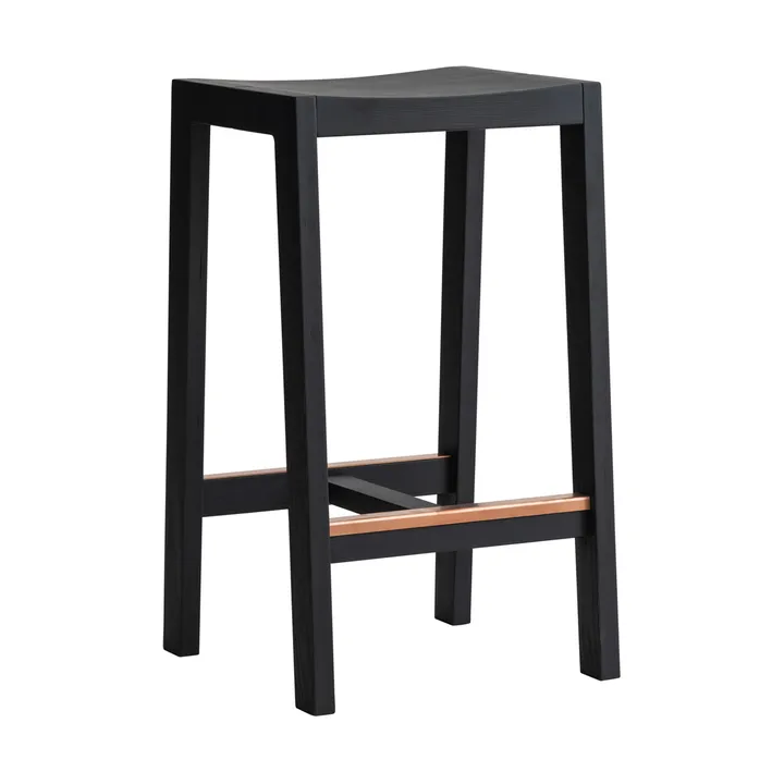 016 Maasto Bar Stool baarijakkara - Musta petsattu mänty, 65 cm - Vaarnii