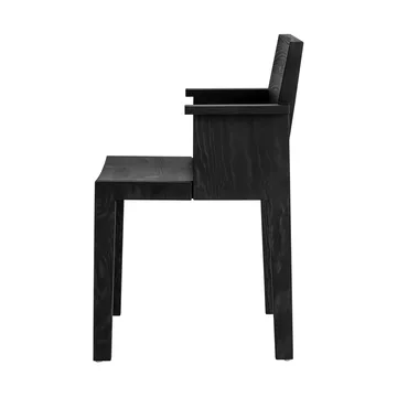 016 Maasto Dining Armchair käsinojallinen tuoli - Musta petsattu mänty - Vaarnii