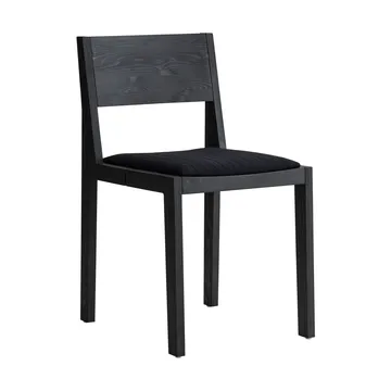 016 Maasto Dining Chair tuoli - Mustaksi petsattu mänty, verhoiltu musta istuin - Vaarnii