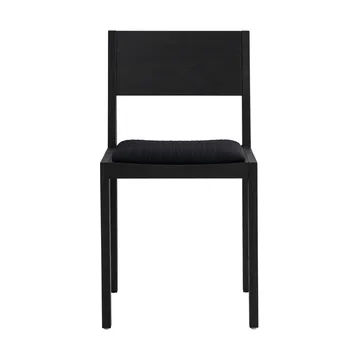 016 Maasto Dining Chair tuoli - Mustaksi petsattu mänty, verhoiltu musta istuin - Vaarnii