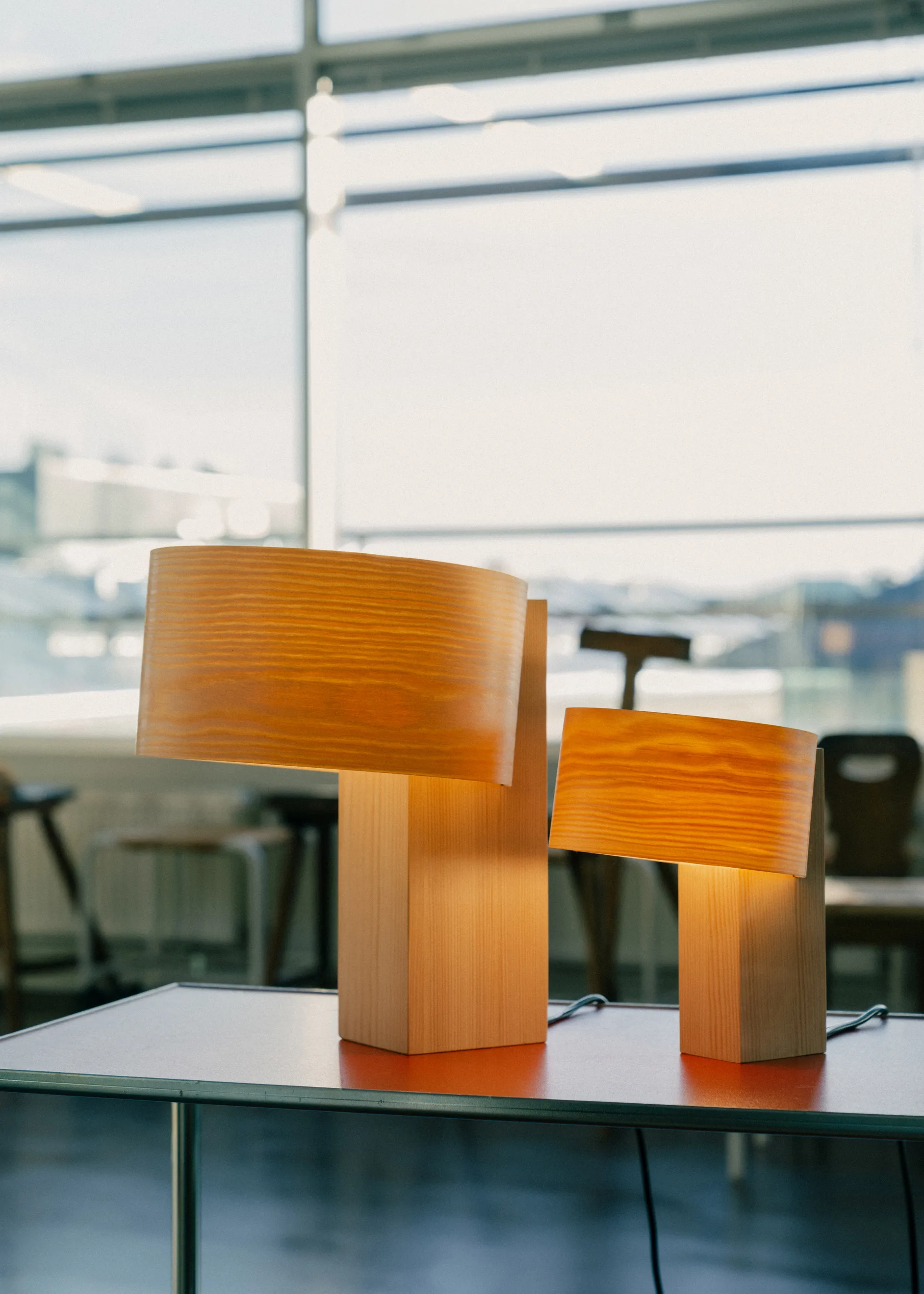 018 Hoop Table Lamppu pöytälamppu, Matta öljyvahattua mäntyä, 23 cm Vaarnii