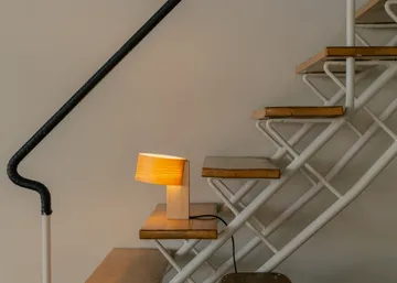 018 Hoop Table Lamppu pöytälamppu - Matta öljyvahattua mäntyä, 34 cm - Vaarnii