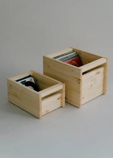 020 Koppa Crate säilytyslaatikko - Öljyvahattu mänty, small 29x43x22 cm - Vaarnii
