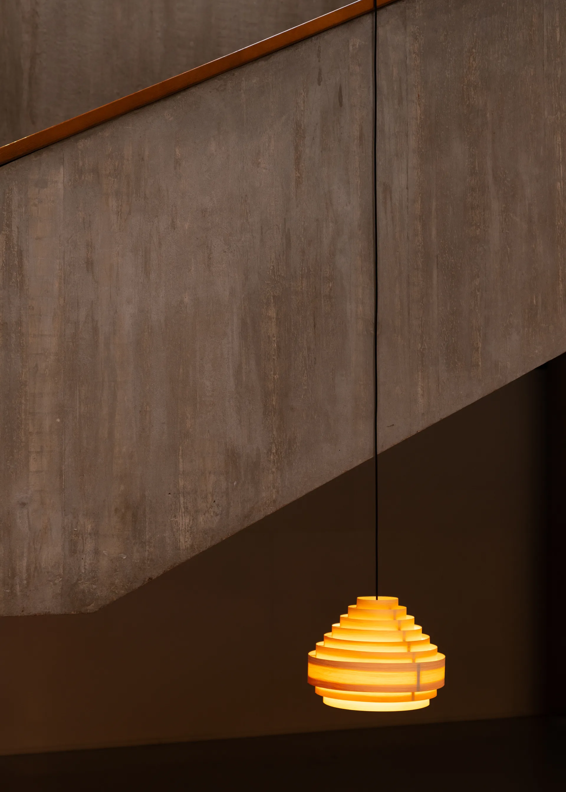 1001 Hans Pendant riippuvalaisin, Matta öljyvahattu mänty,, Ø38 cm Vaarnii