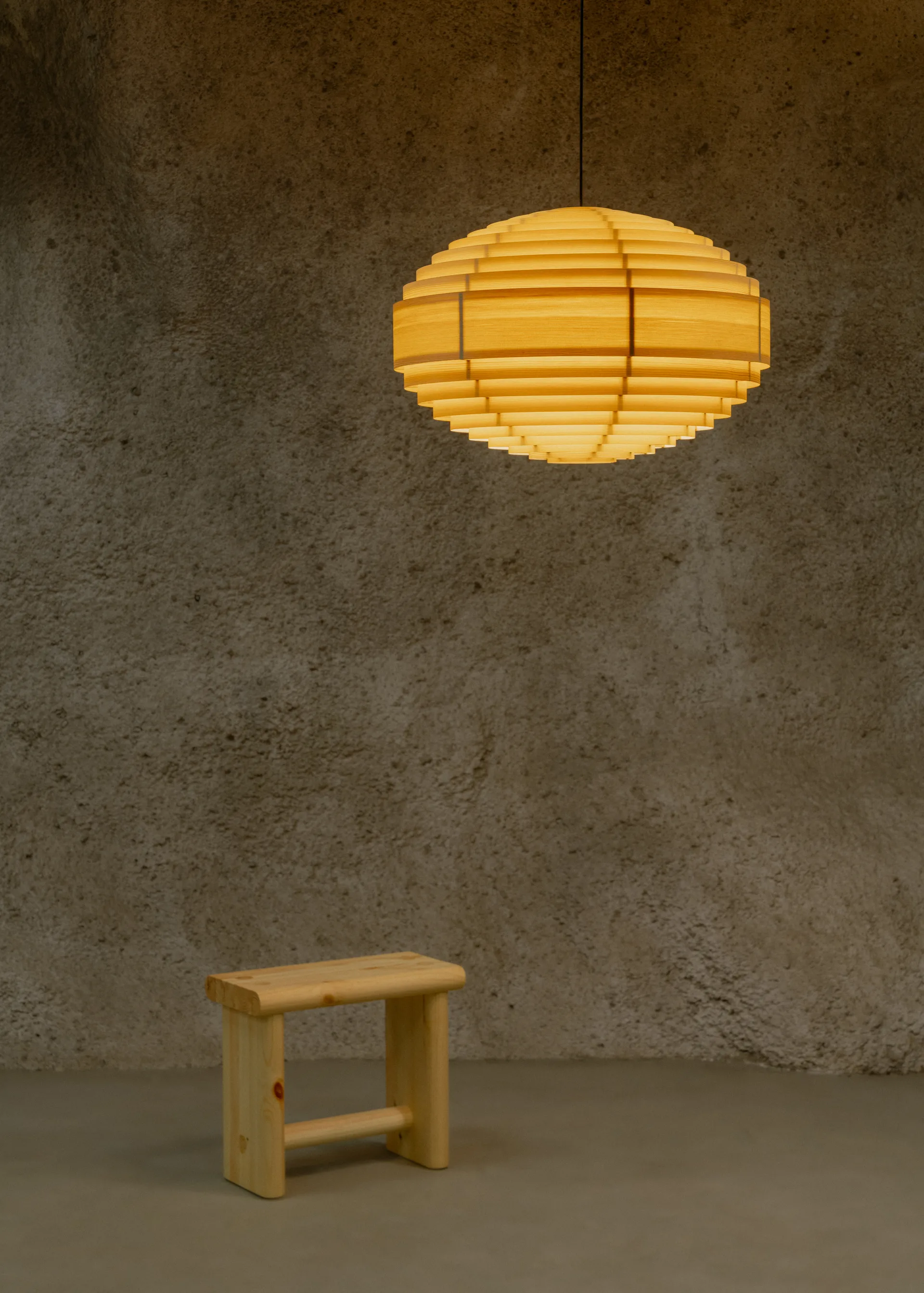 1002 Hans Pendant riippuvalaisin, Matta öljyvahattu mänty, XL Ø70 cm Vaarnii