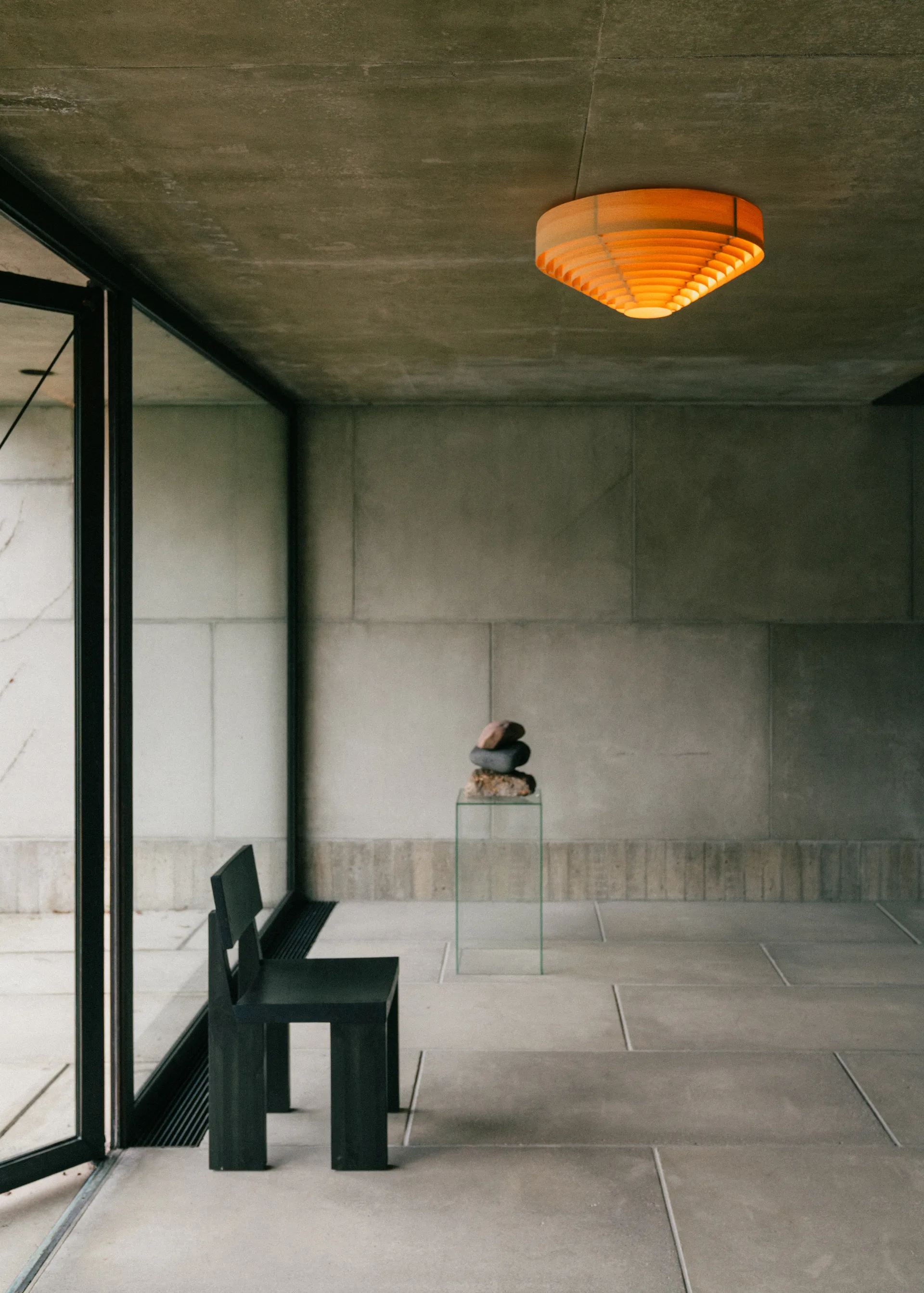 1005 Hans kattovalaisin plafondi, Matta öljyvahattua mäntyä, Ø55 cm Vaarnii