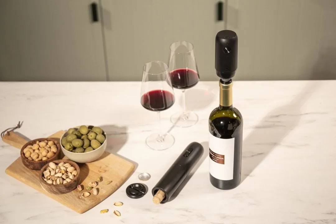 Vacuvin Wine Saver sähköinen tyhjiöpumppu, Musta Vacuvin