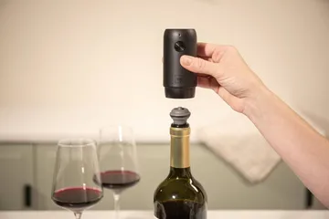 Vacuvin Wine Saver sähköinen tyhjiöpumppu - Musta - Vacuvin