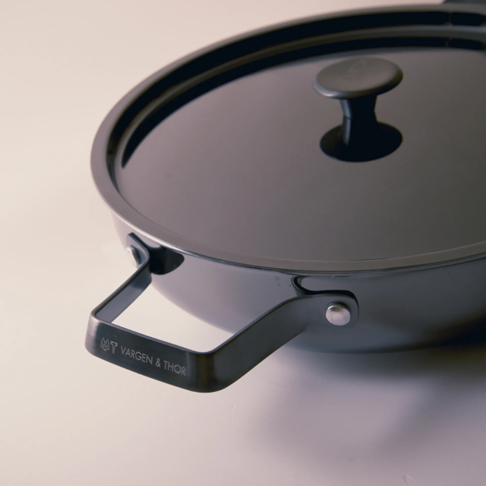 Alfa pata sis. kannen, 28 cm Vargen & Thor