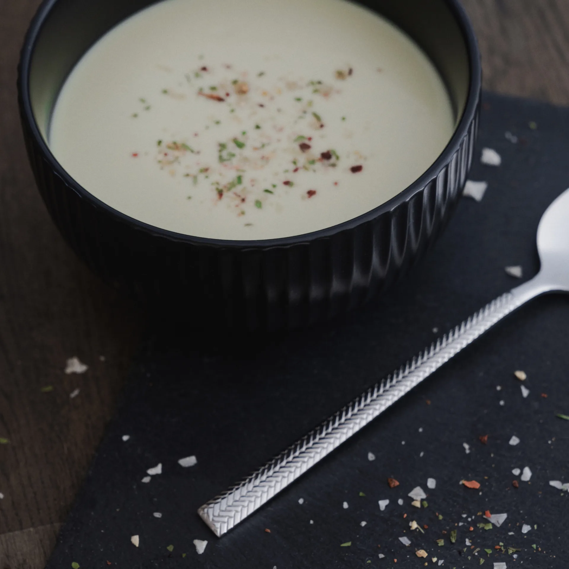 Duga flinga -kulho 70 cl 4-pakkaus, Valkoinen, hiekanharmaa, antrasiitti, musta Vargen & Thor