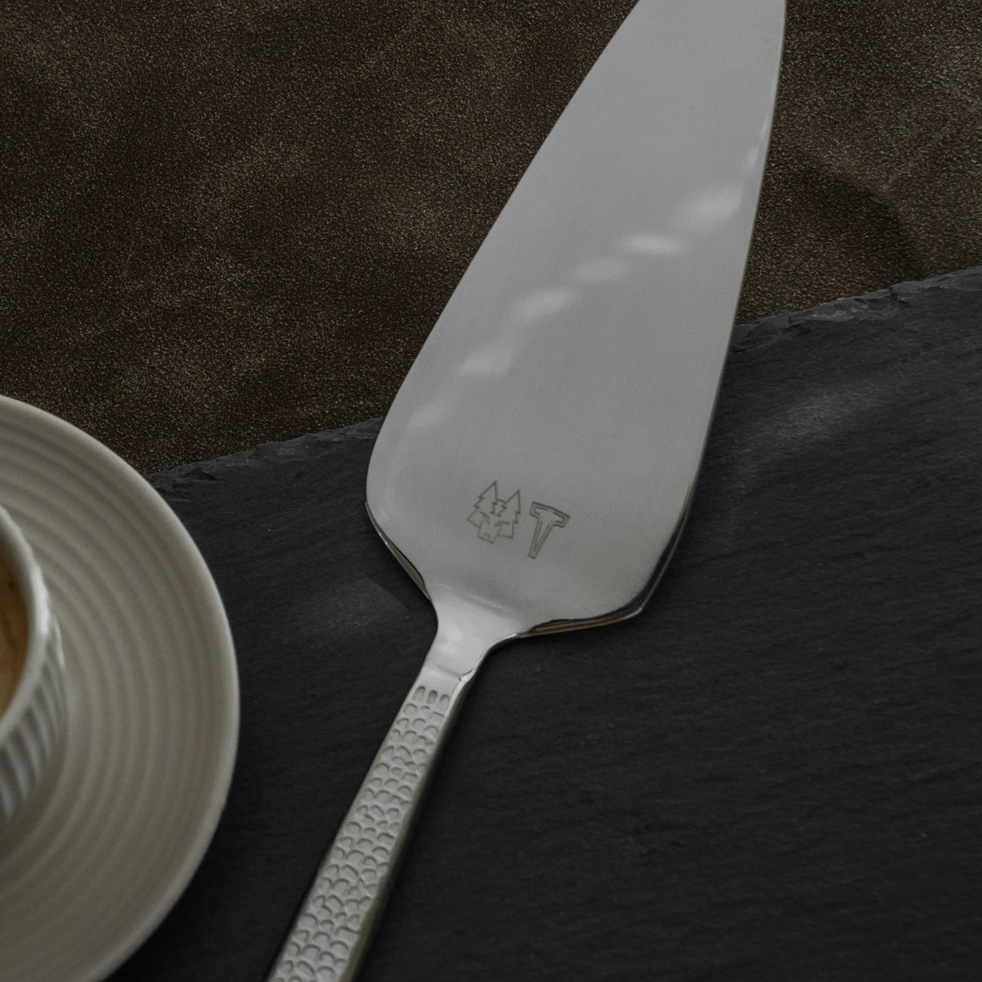 Frost kakkulapio, Gråfot Vargen & Thor