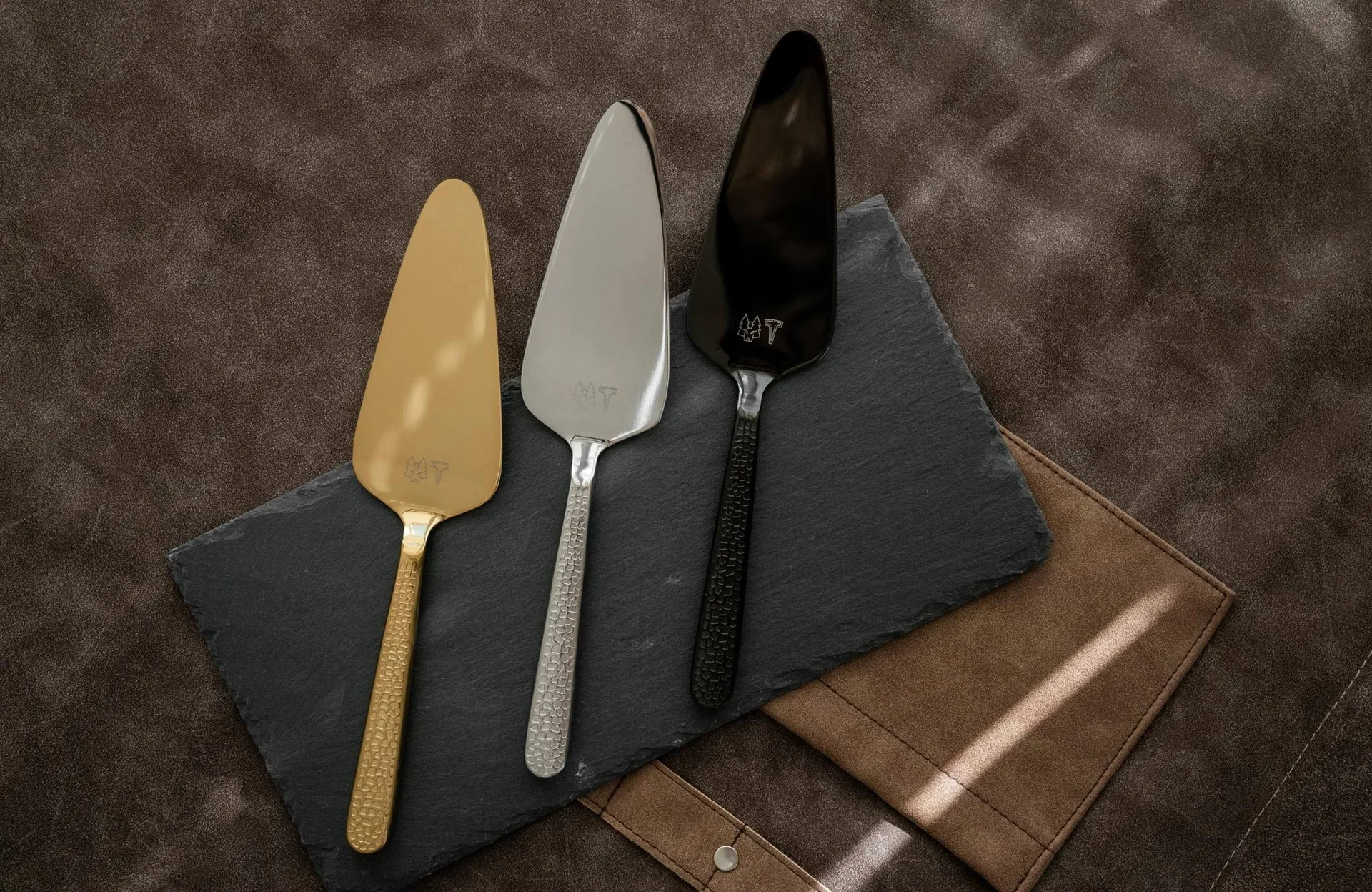 Frost kakkulapio, Musta, 24 cm Vargen & Thor