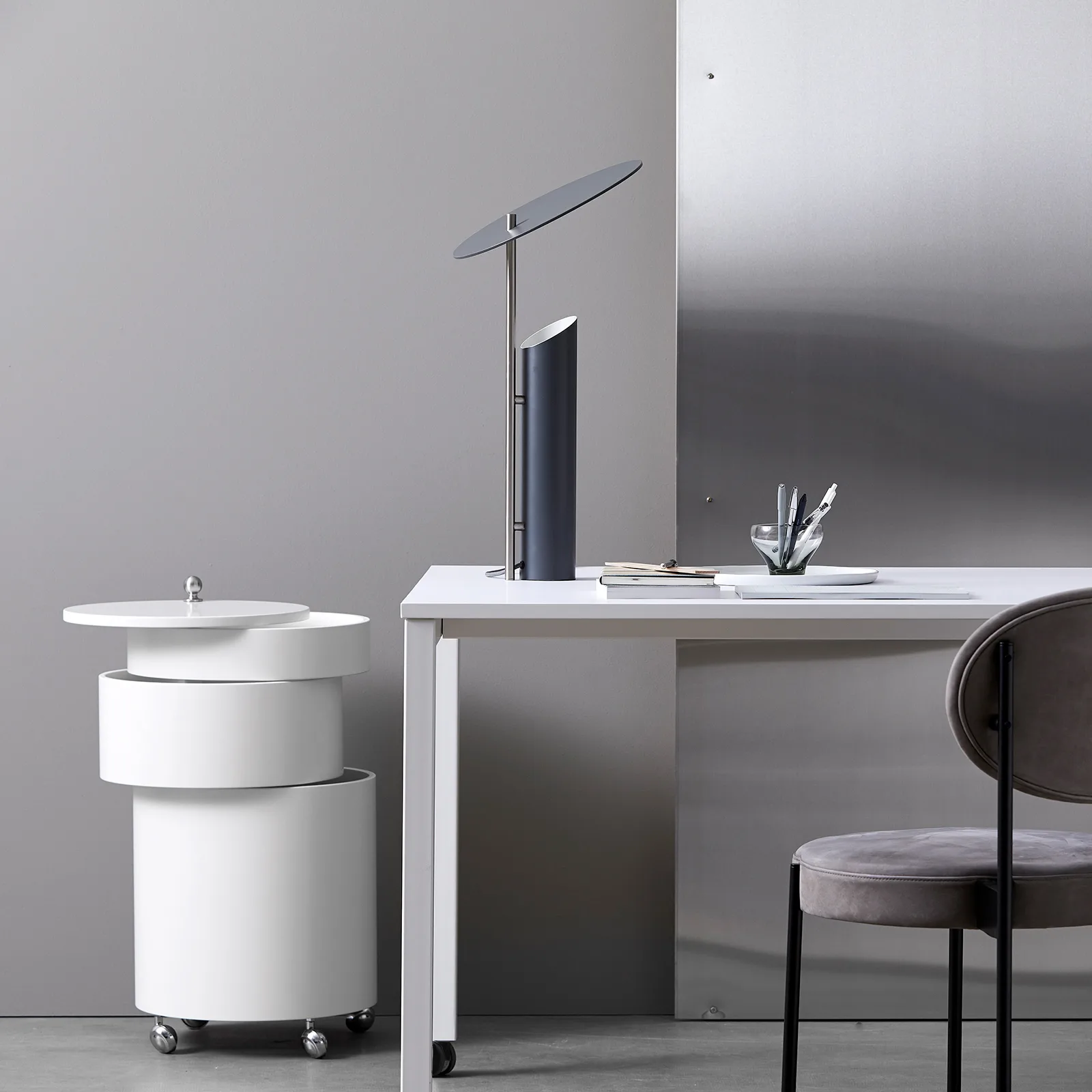 Barboy apupöytä pyörillä, Valkoinen Verpan