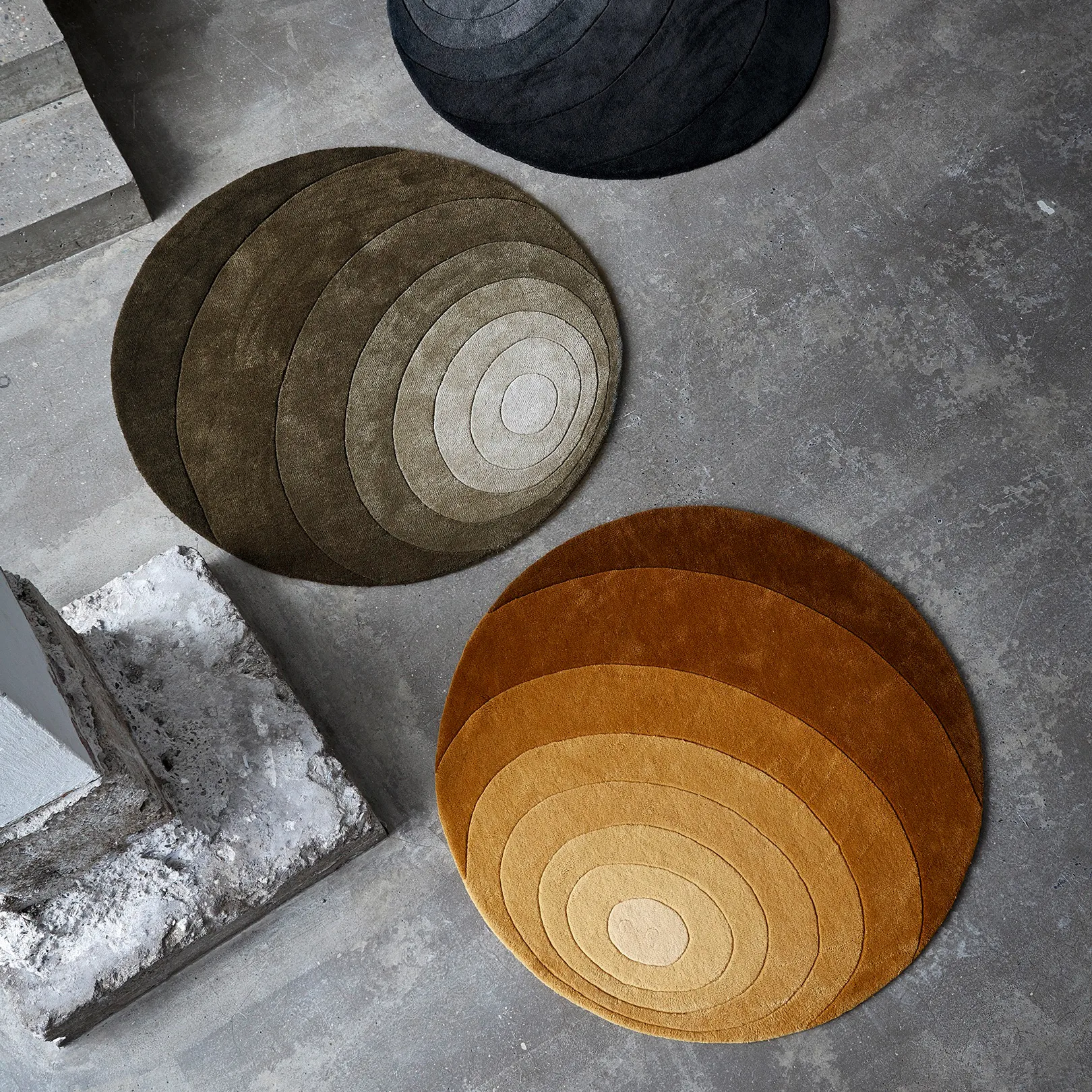 Luna matto Ø 120 cm, Dark yellow Verpan