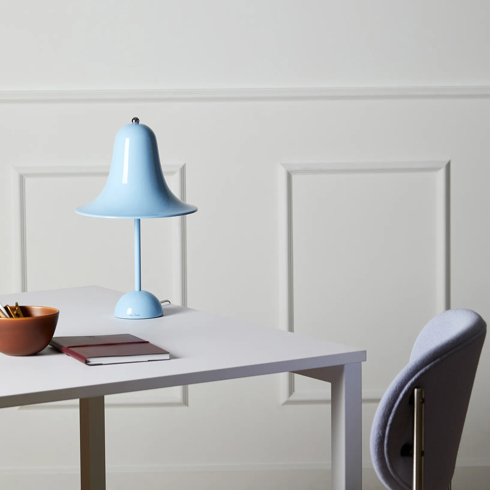Pantop pöytävalaisin Ø 23 cm, Light blue Verpan