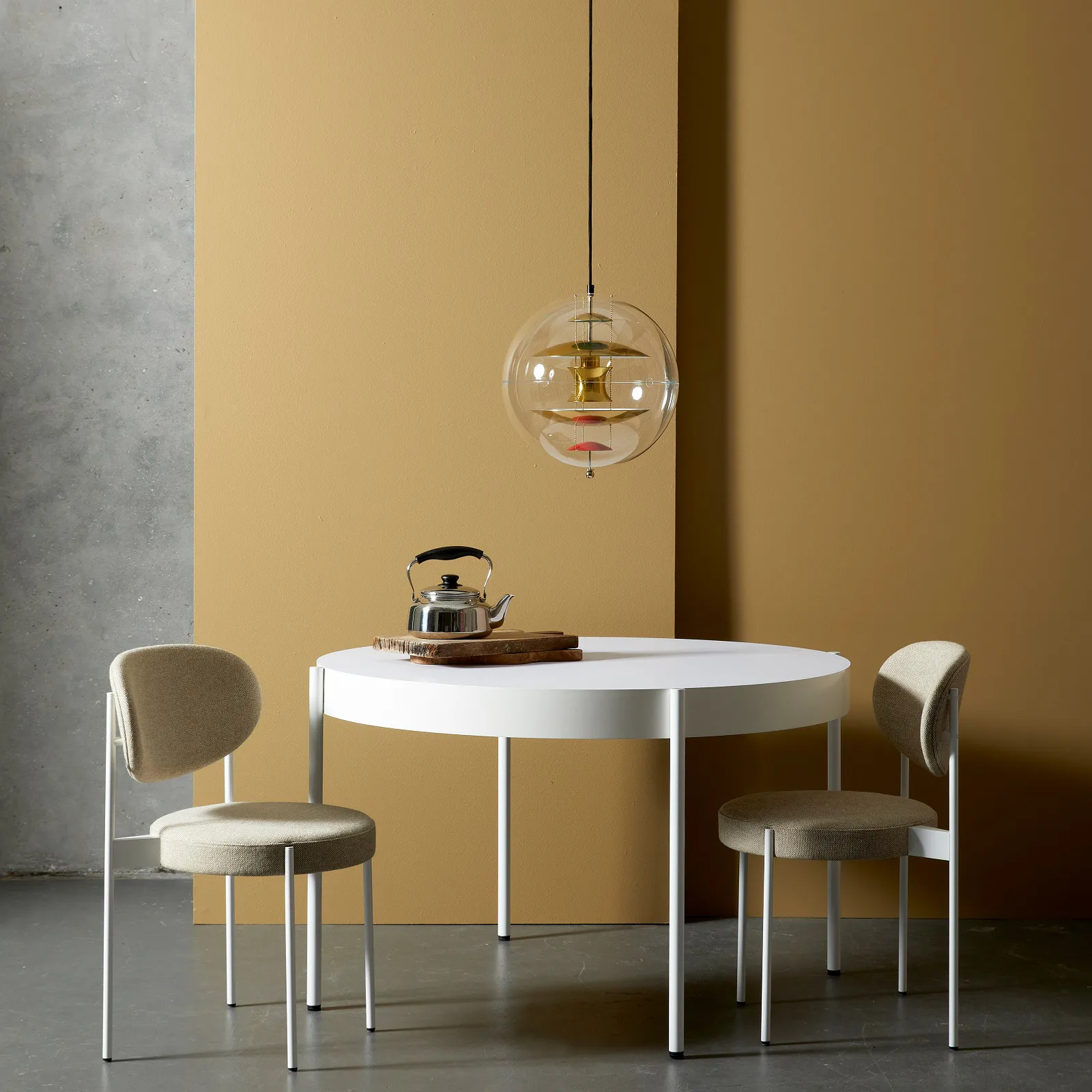 VP Globe Brass -kattovalaisin, Ø 40 cm Verpan