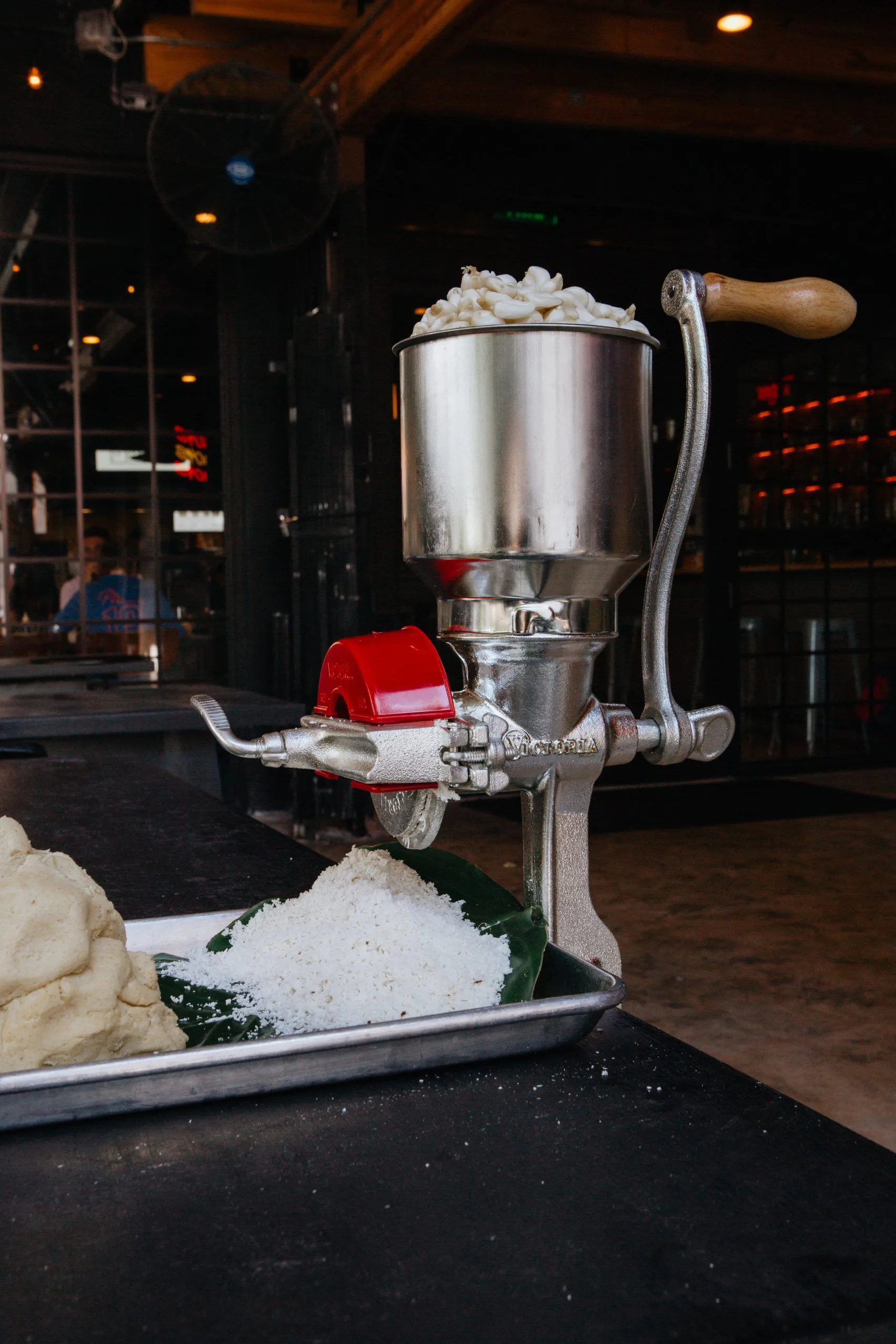 Manuell mylly valurauta, Teräs-punainen Victoria