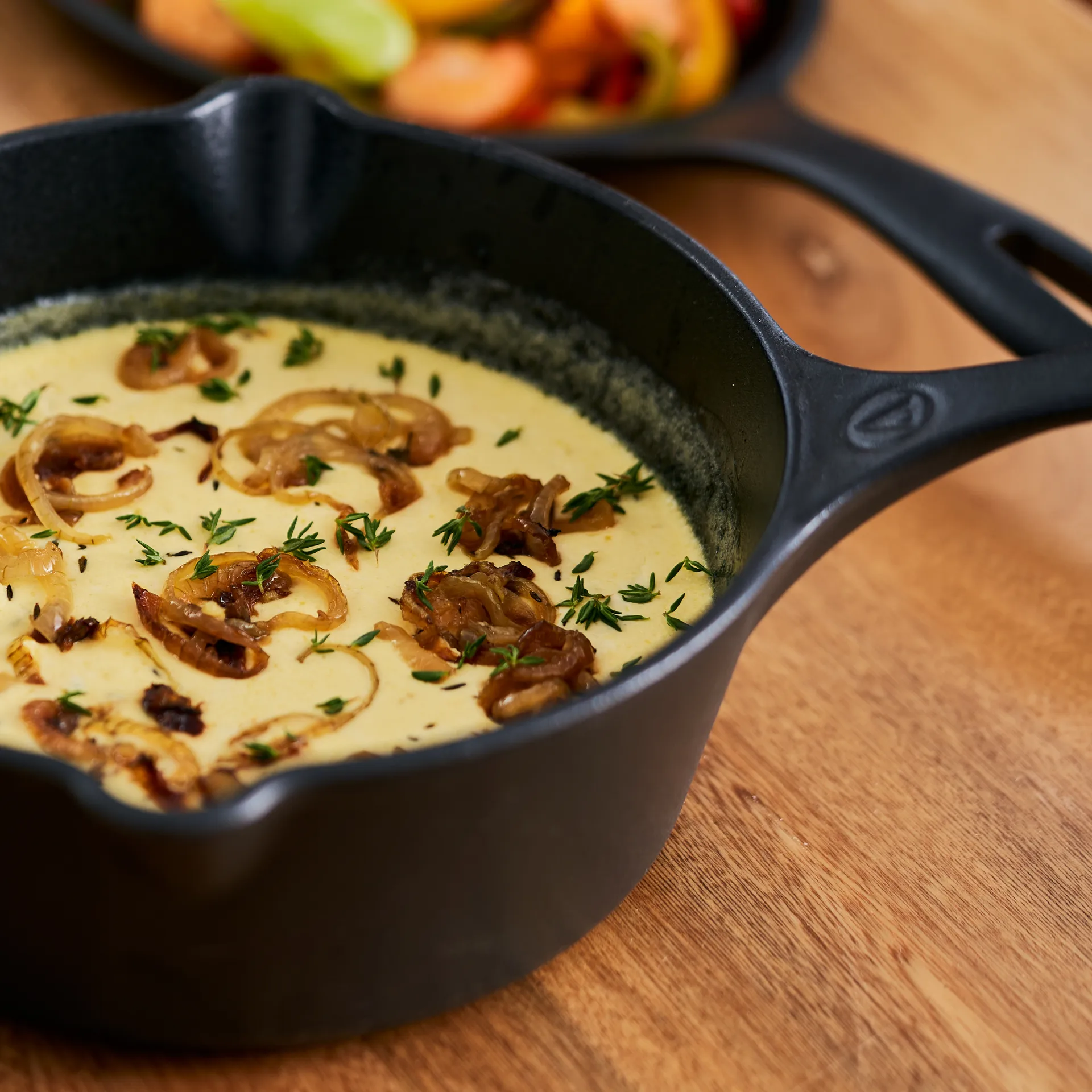 Valurautapata Ø22 cm, Mattamusta Victoria