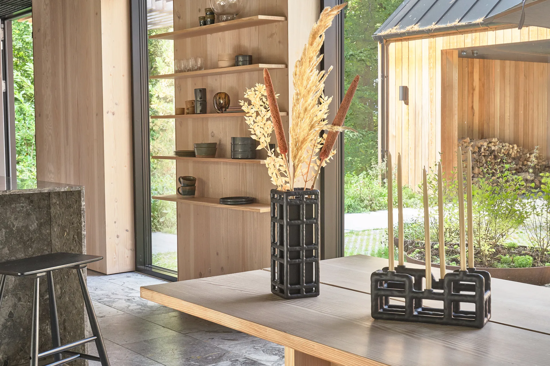 Lyst kynttilänjalka 6 kynttilän, Musta Villa Collection