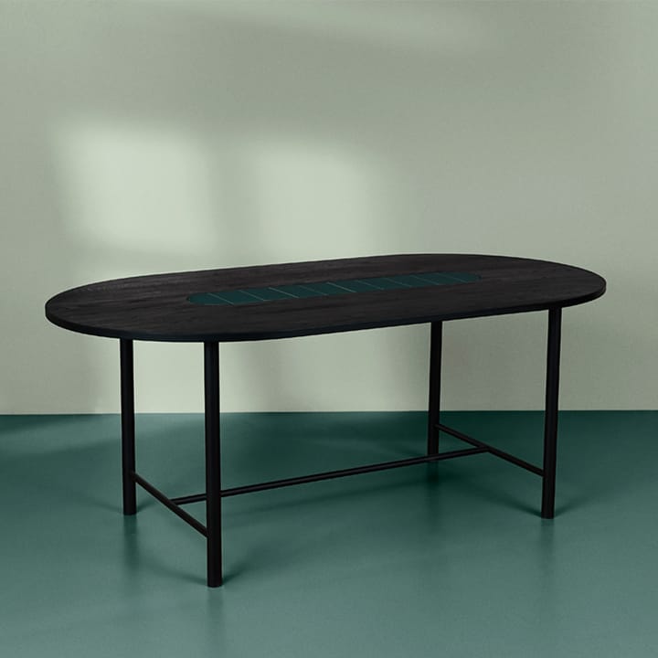Be My Guest -ruokapöytä - Tammi mustaksi öljytty, musta teräsrunko, vihreä keramiikka, 100 x 220 - Warm Nordic