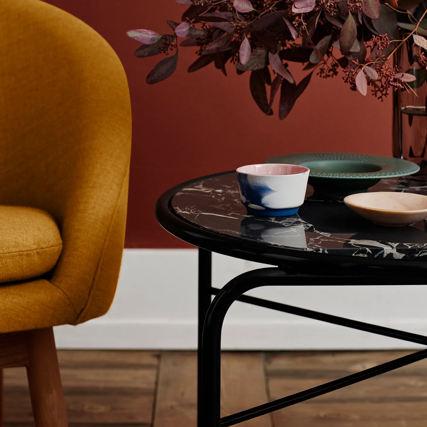 Secant sohvapöytä marmori Ø 60 cm, Black-gold Warm Nordic