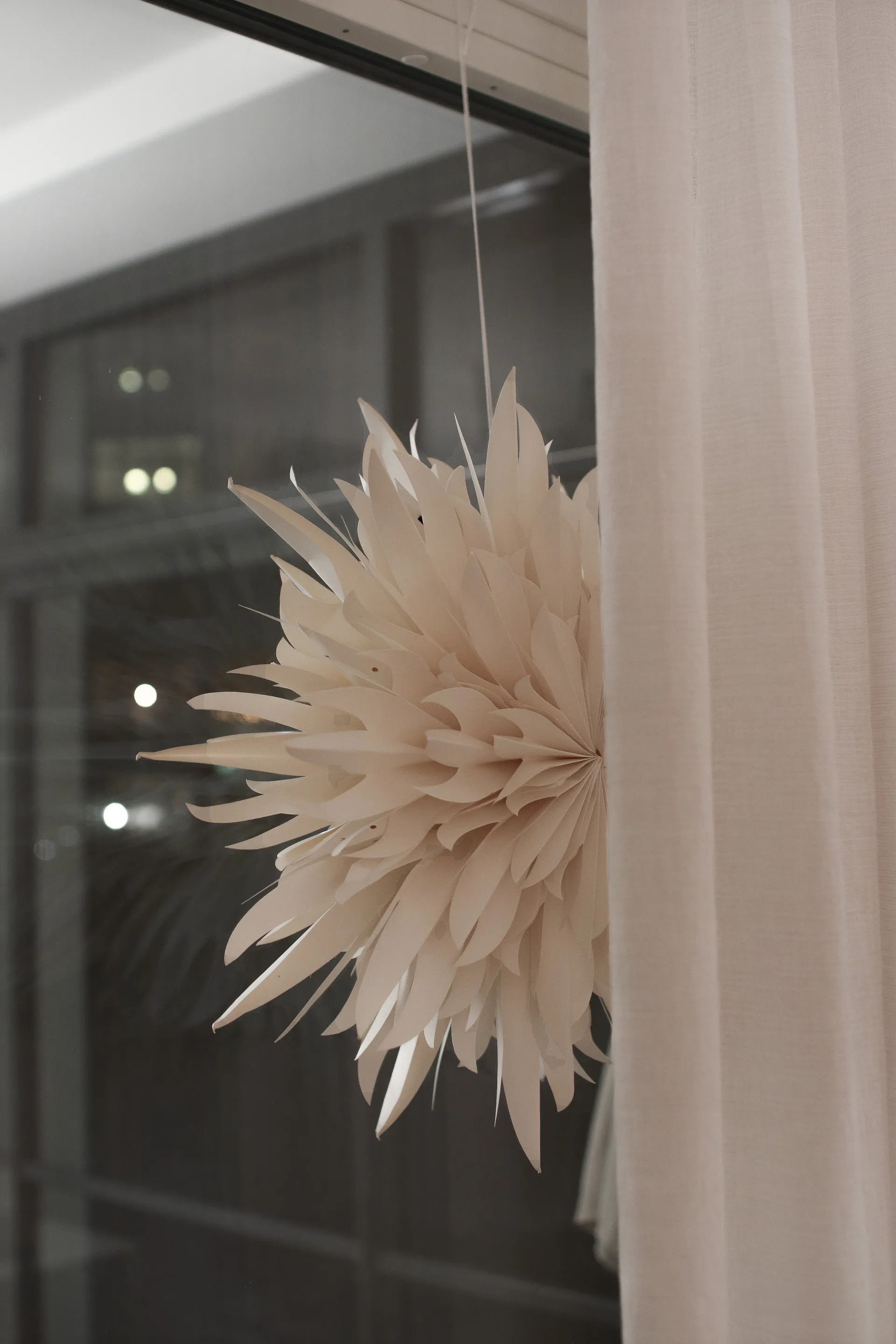 Eldig joulutähti Ø 70 cm, Valkoinen Watt & Veke