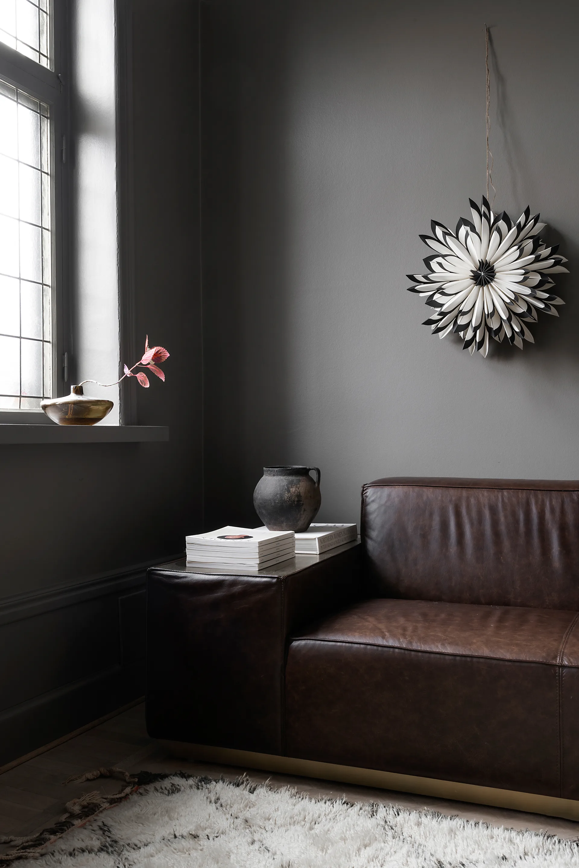 Freja adventtitähti Ø50 cm, Valkoinen-musta Watt & Veke