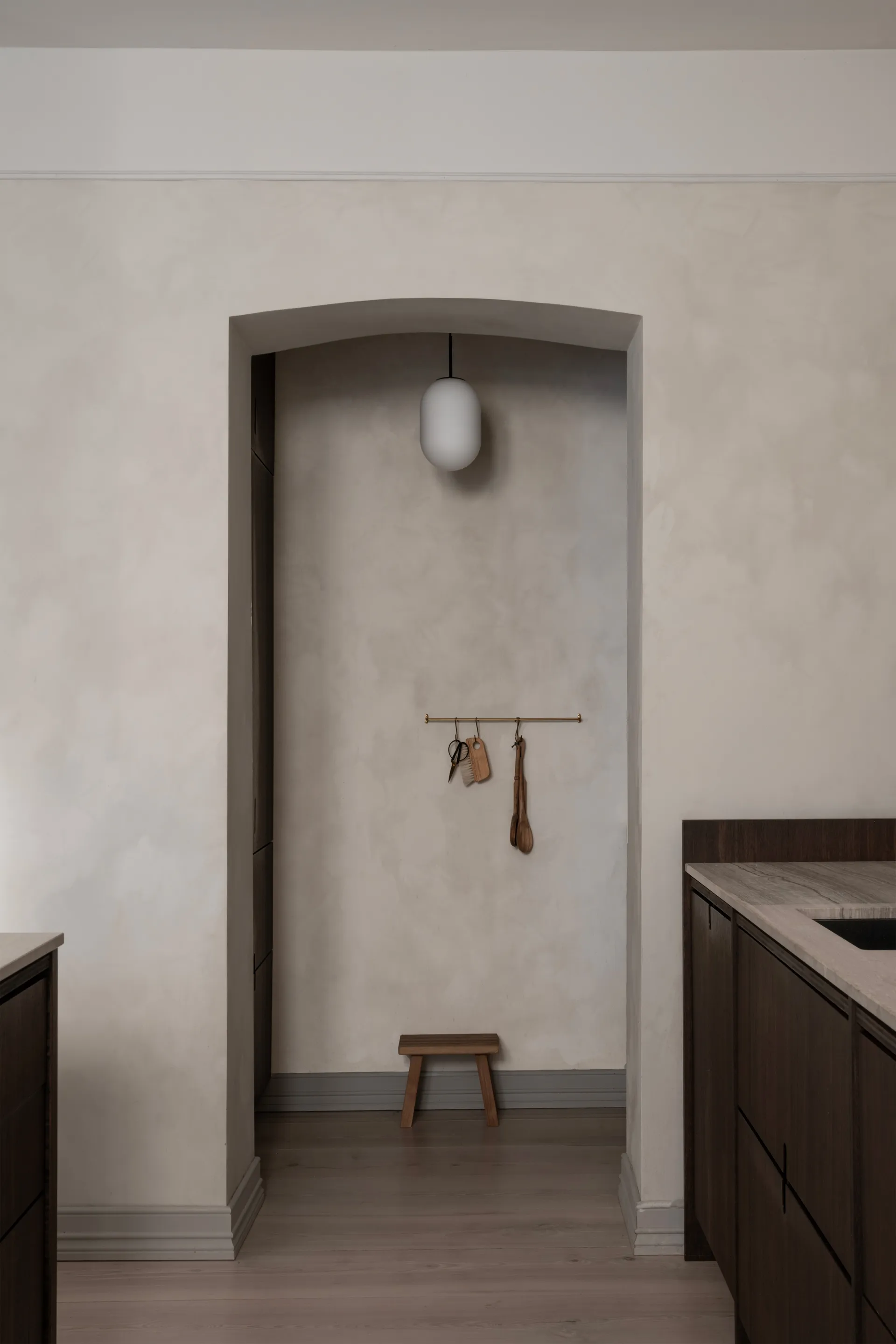 Noor-riippuvalaisin M Ø18 cm, Valkoinen Watt & Veke