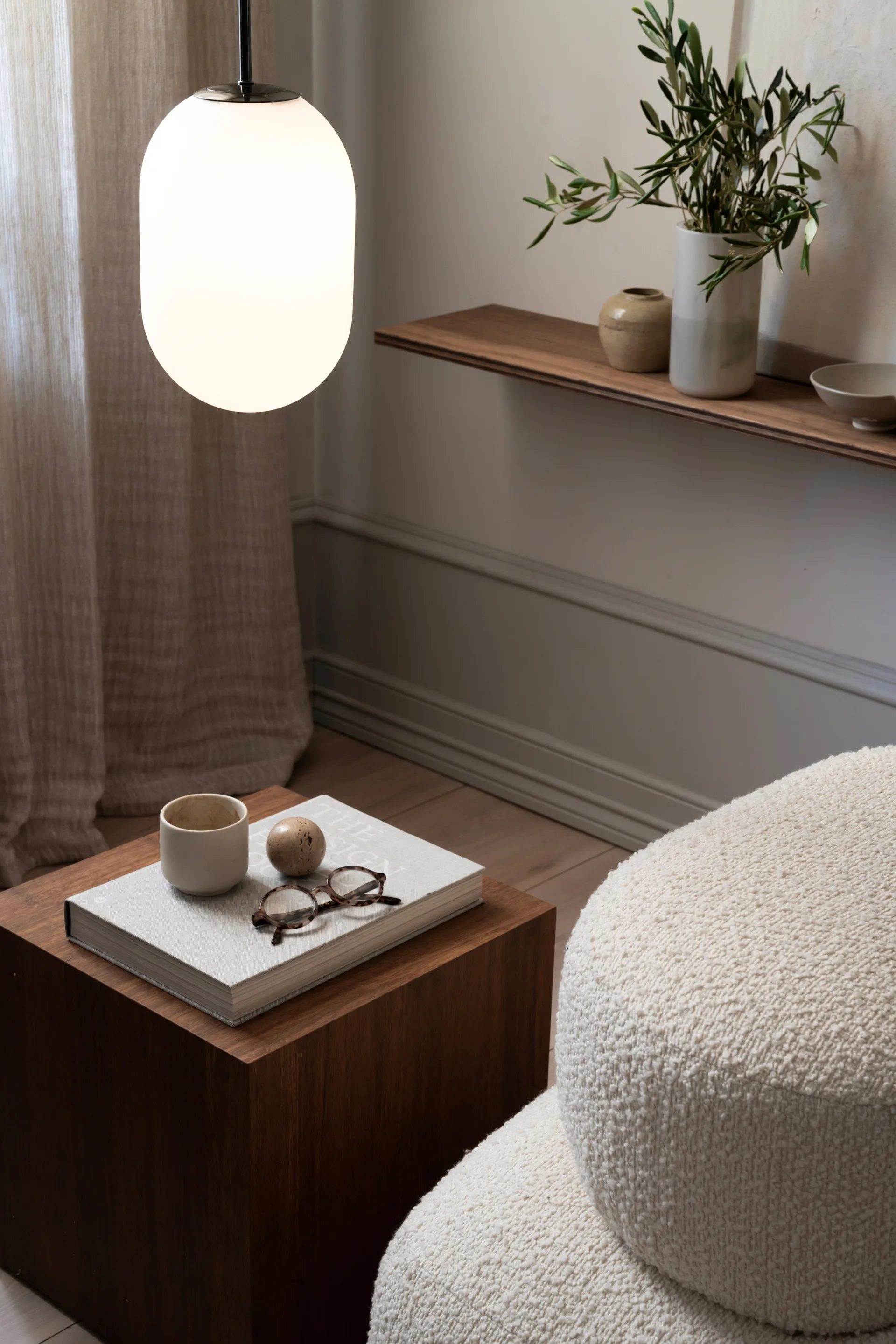 Noor-riippuvalaisin M Ø18 cm, Valkoinen Watt & Veke