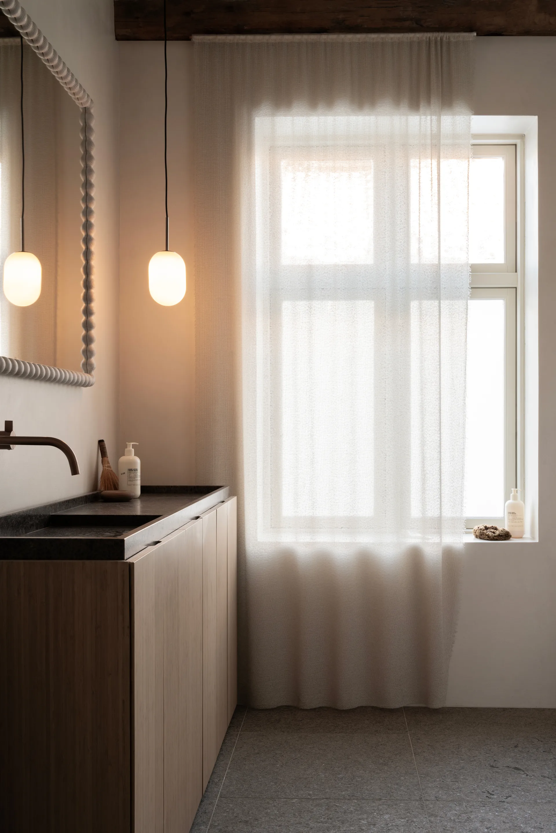 Noor-riippuvalaisin S Ø12 cm, Valkoinen Watt & Veke