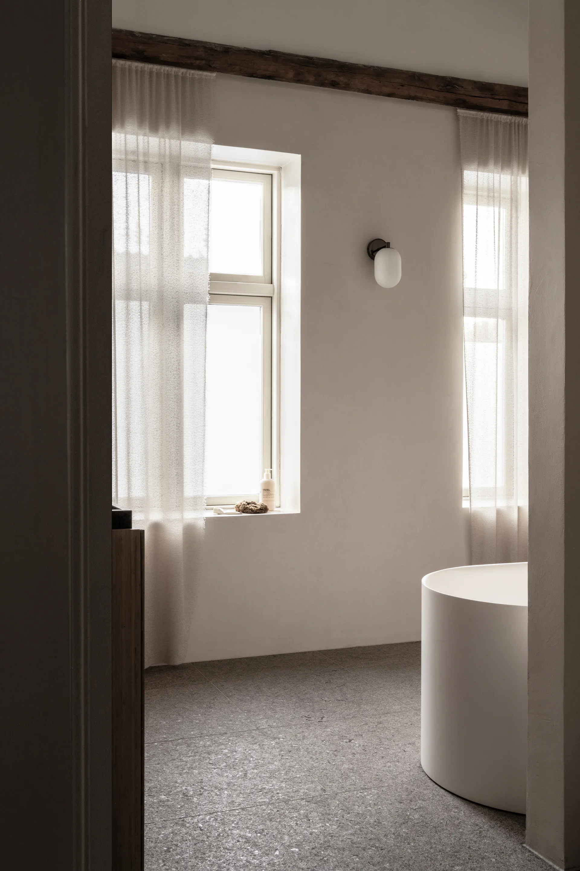 Noor seinälamppu 18 cm, Valkoinen Watt & Veke