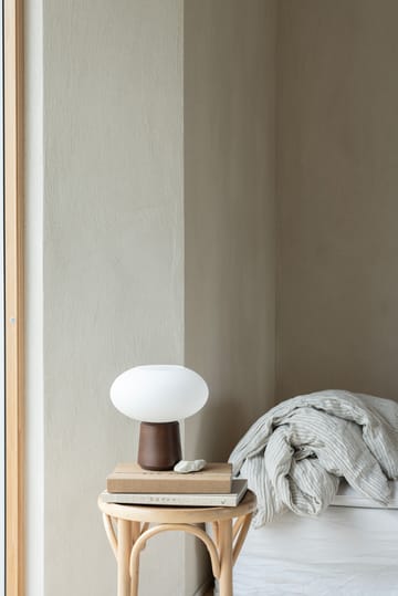 Olivia table pöytävalaisin Ø25,5 cm - Tummaa tuhkaa - Watt & Veke
