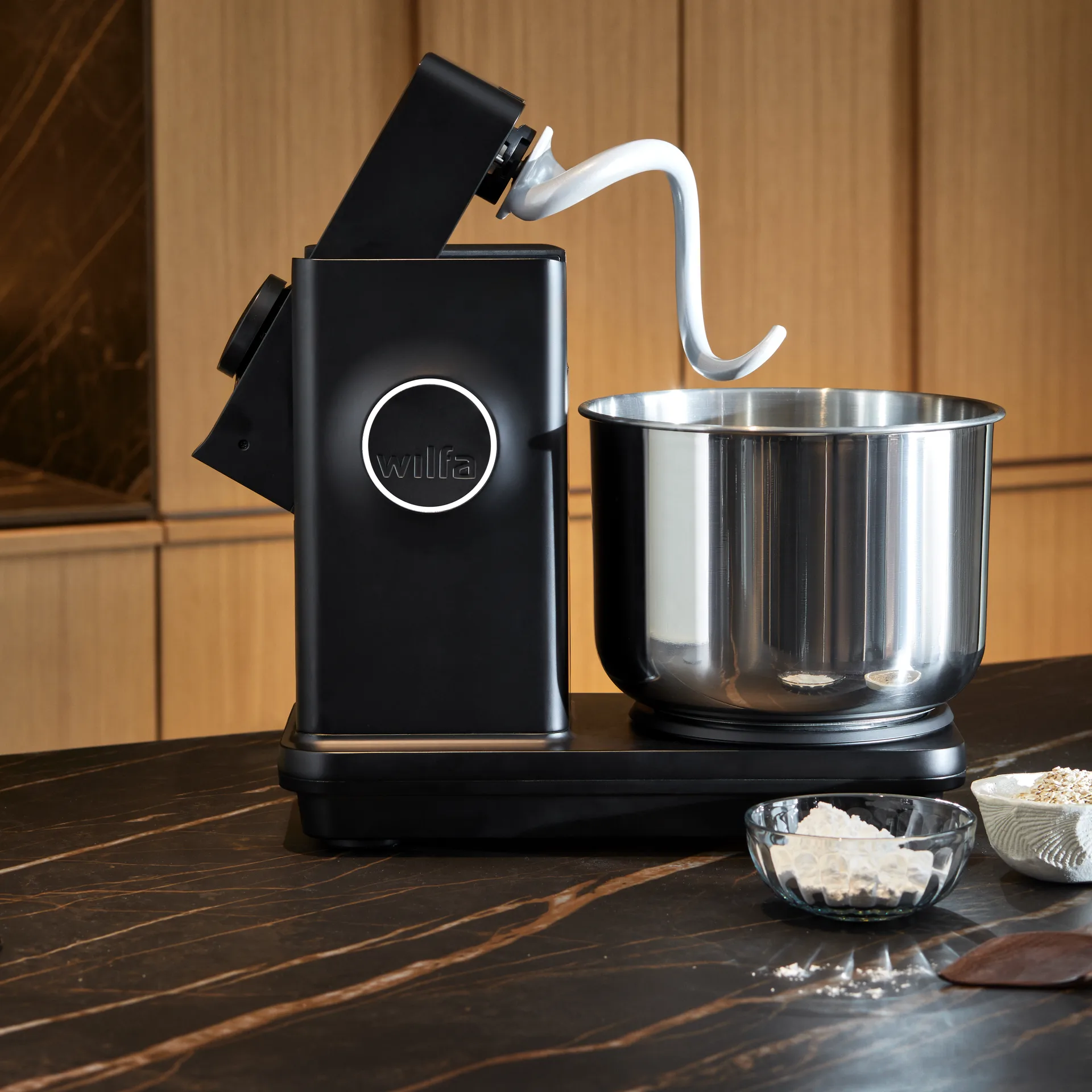 Probaker KM1B-70 keittiökone 7 L, Musta Wilfa