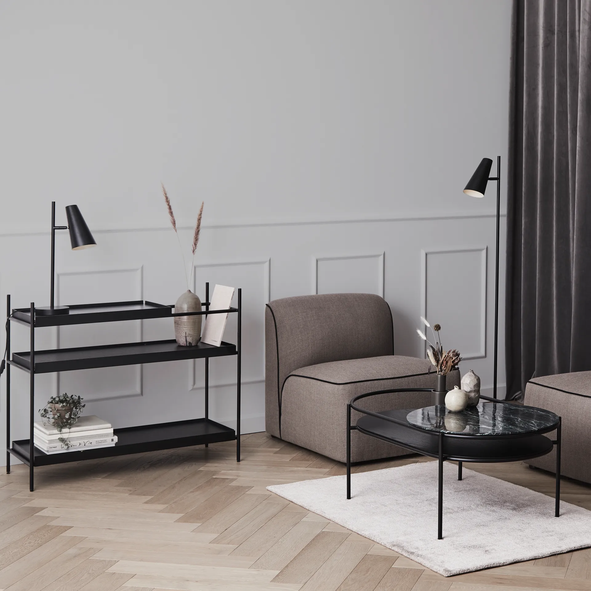 Cono pöytävalaisin, Musta Woud