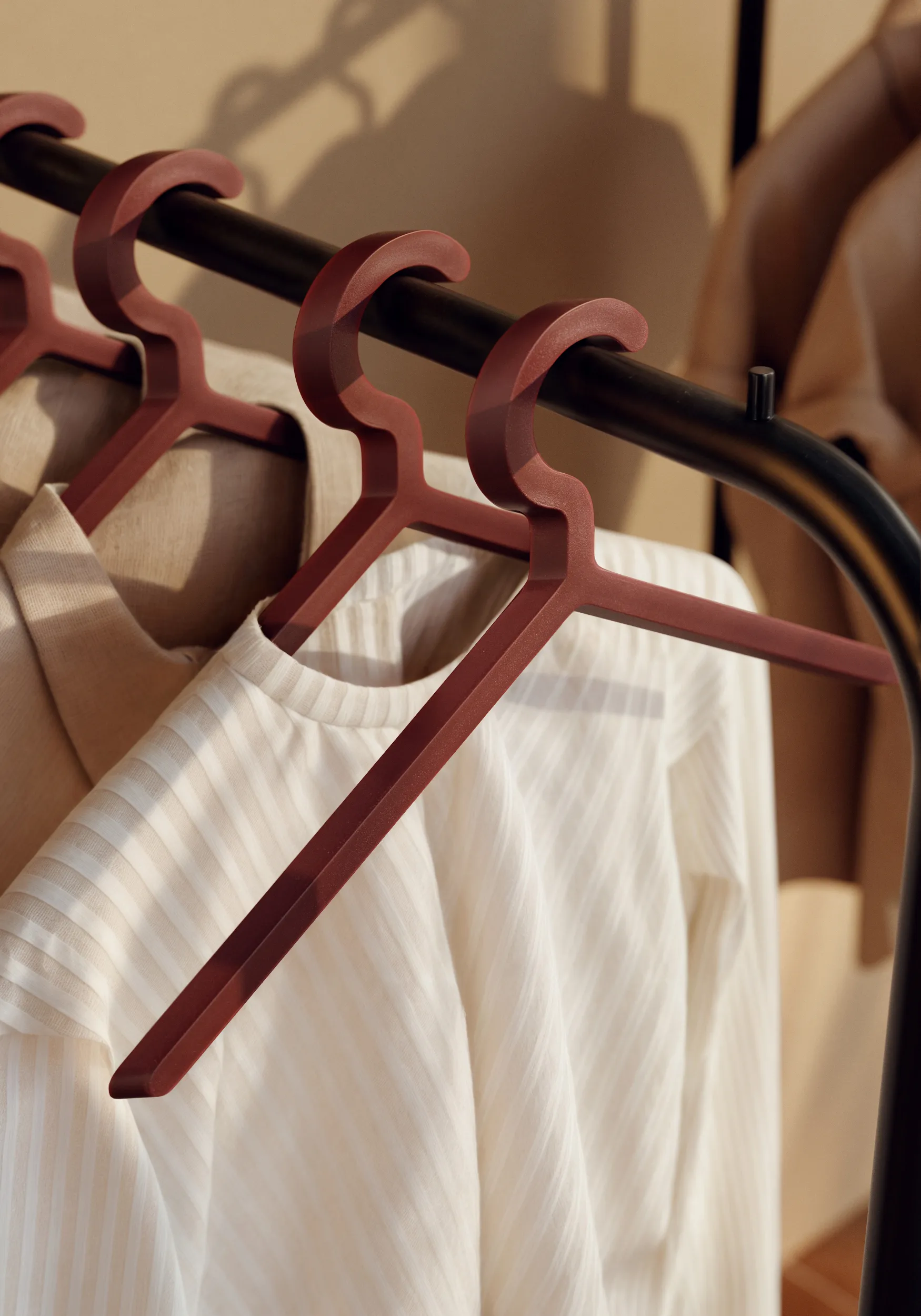 Illusion ripustin, 3-pakkaus, Syvä punainen Woud