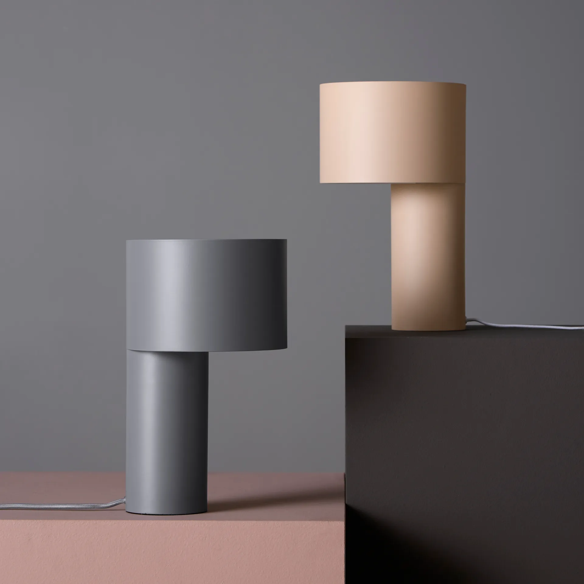 Tangent pöytävalaisin, harmaa Woud