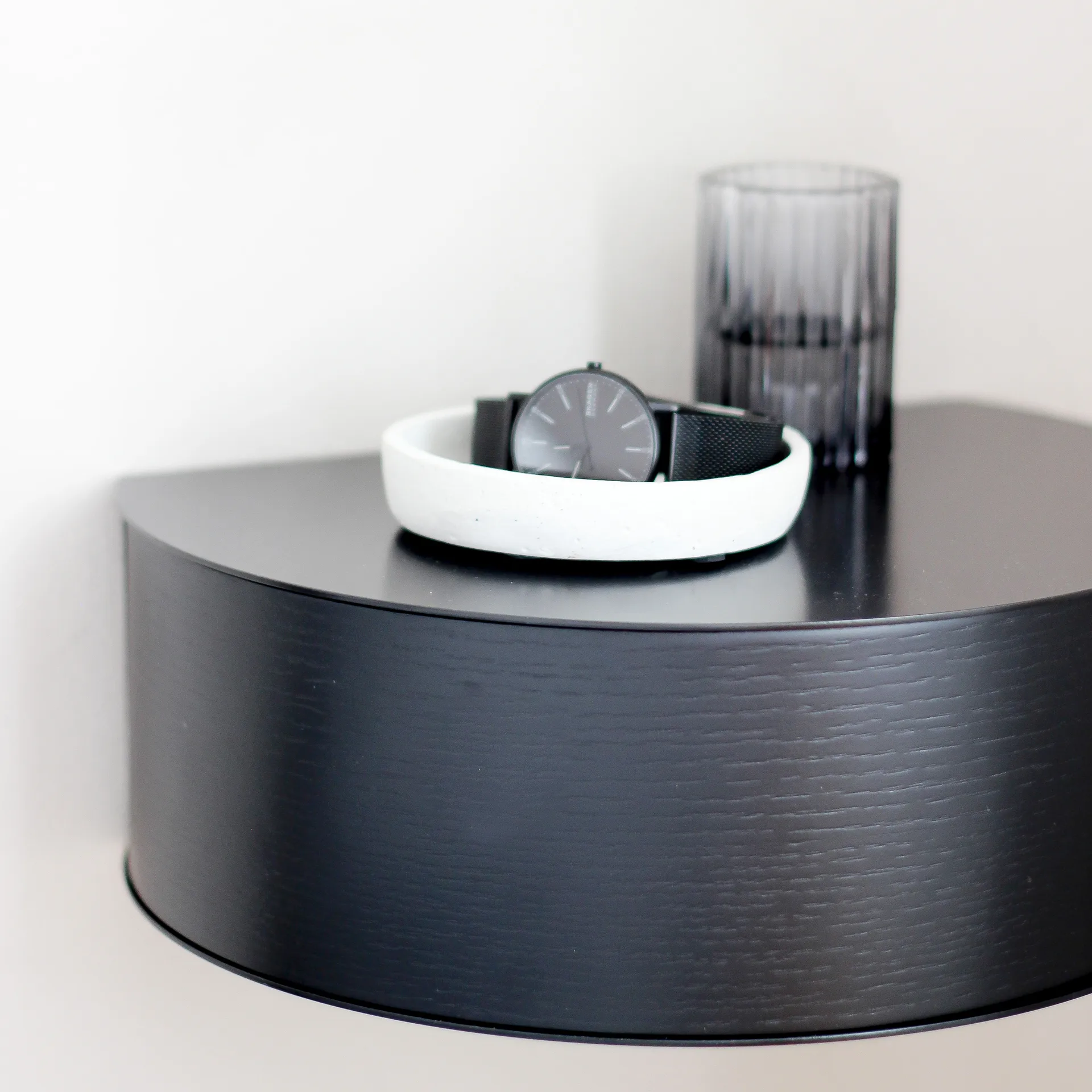 Wallie hylly, Musta Woud