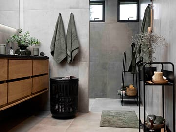 Classic käsipyyhe 50x70 cm - Olive green - Zone Denmark